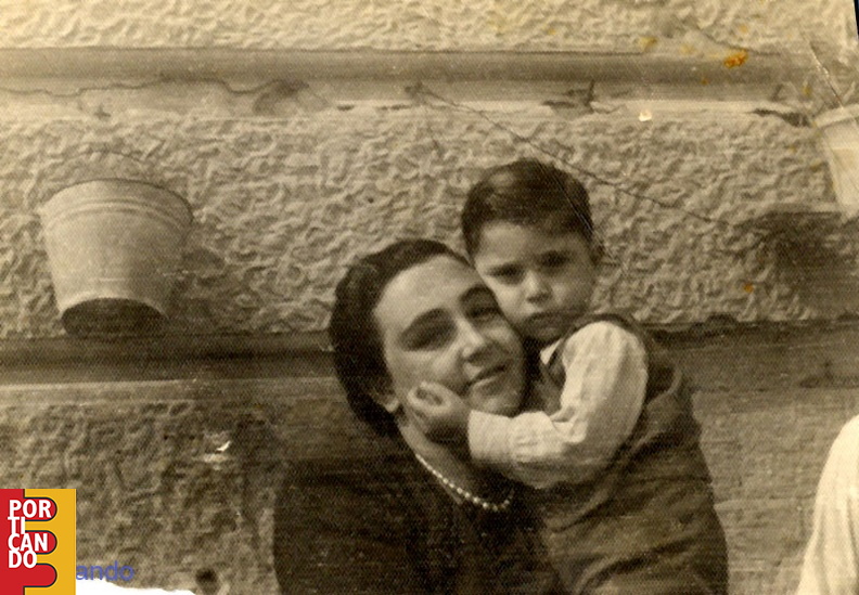 1949_Carmine_Romano_e_mamma.jpg