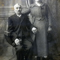 1920 circa Francesco Lupoli con la nipote Assunta