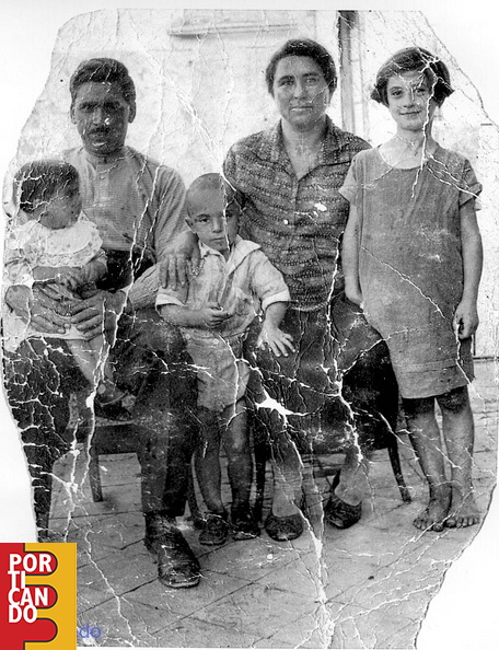 1929 Antonio e Immacalota Mannara con i figli Rosa Paolo e Alfonso ( nonni di Albino Sartori )