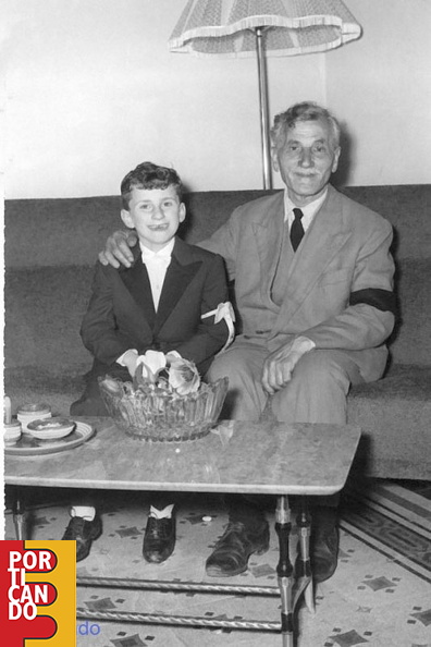 1962 Flavio Adinolfi con Nonno Paterno alla prima comunione