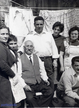 1965 circa Ciccio Lambiase o' biondo con famiglia