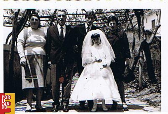 1967 comunione Giovanna Muscariello  con i genitori ed i nonni
