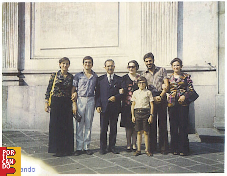 1973 21 Agosto Giovanni e Carla Russo con i figli Matteo Paolo Stefania Rosalba Lello