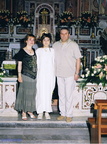 2000 Mariagiulia Muscariello con i genitori nel giorno della prima comunione
