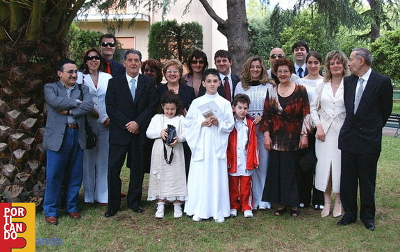 2004  famiglia maiorino alla comunione  di alfonso