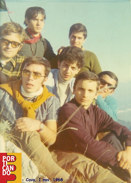 1968_Novembre_4_Antonio_Pisapia_con_amici_a_Monte_Santangelo.jpg