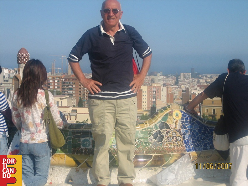 2007 giugno Gennaro Lasaponara a parco Guell Barcellona