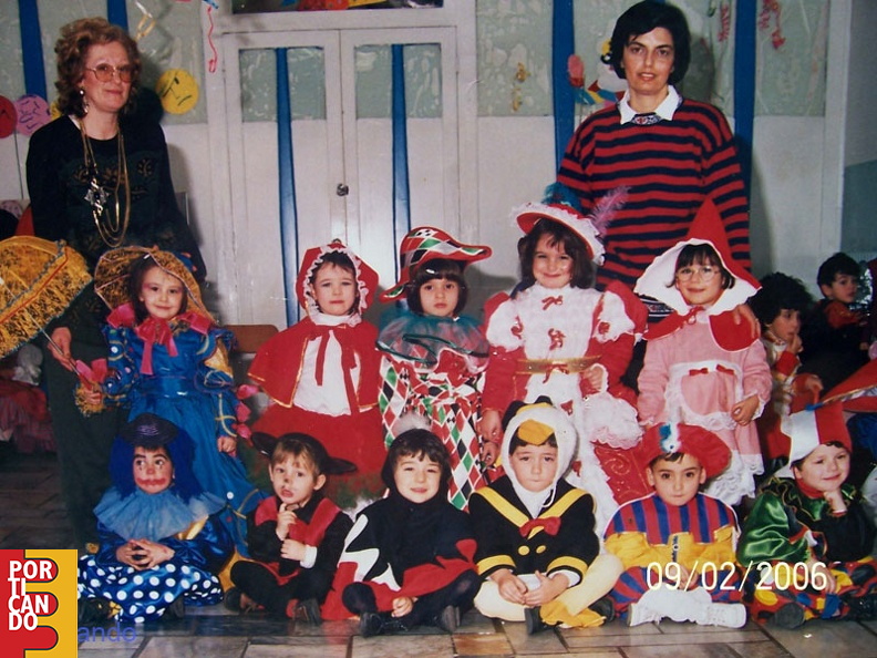 1991_1992_scuola_materna_via_Carillo_maestra_Rita_salvio_-_Carnevale.jpg