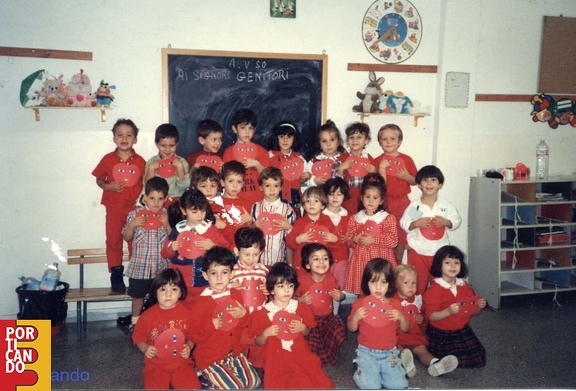 1997 1998 scuola Materna MammaLucia festa del colore rosso