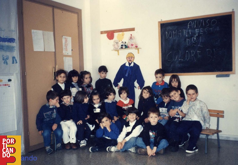1997 1998 scuola Materna MammaLucia   festa del colore blu
