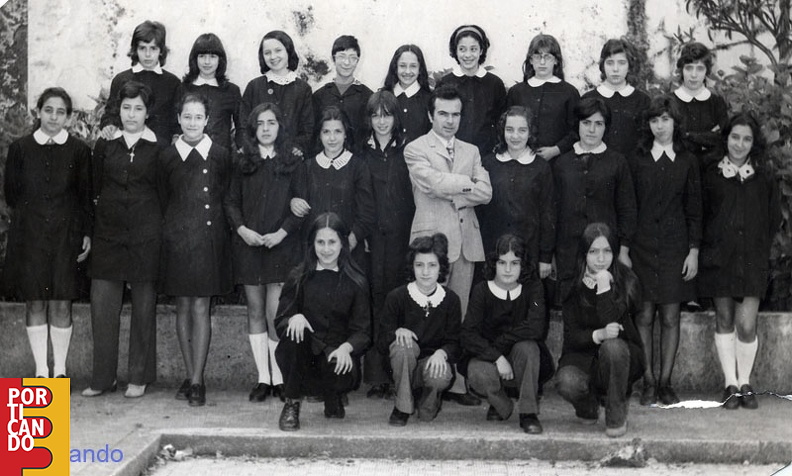 Trezza 1972 1973 III classe di Caterina Sabatino con il professore Ippolito