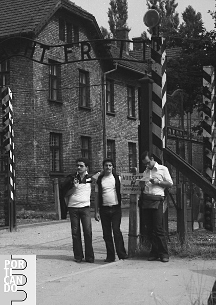 1976_Auschwitz.jpg