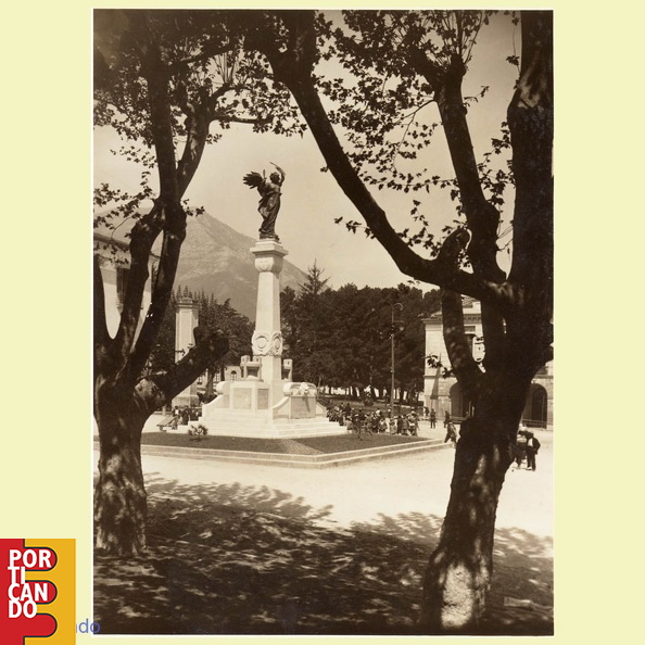 1930_Monumento_(_Parisio_).jpg