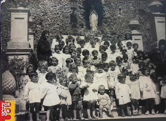 1946 asilo di Andrea Falcone con suor Enza e suor Teresa