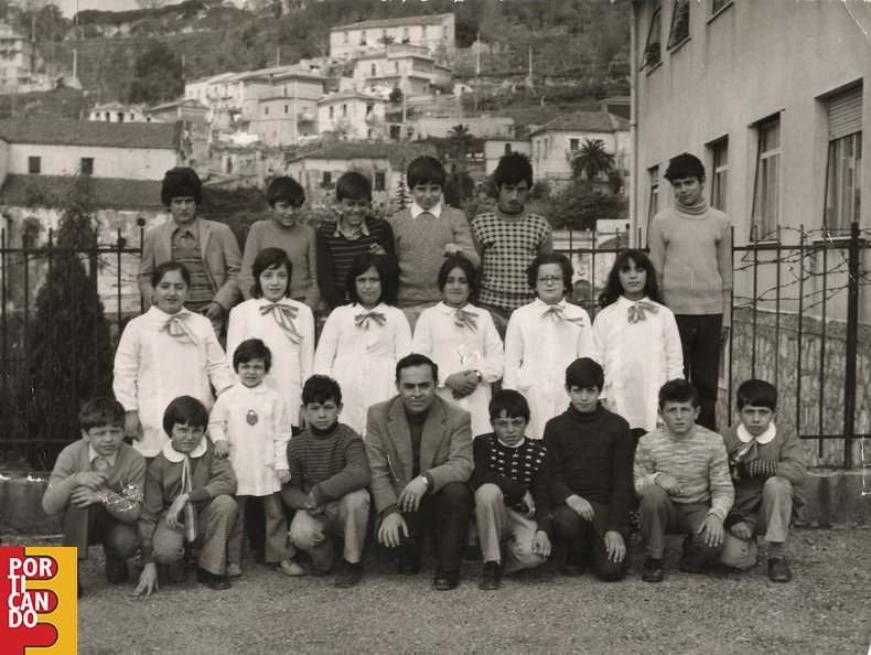 1972 1973 annunziata classe 5a elementare di Magliano Luigi