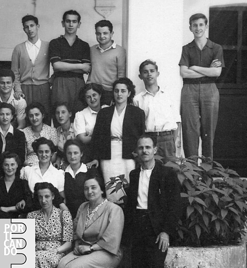 FOTO NUM -  013  - _1948_circa_Liceo_classico_di_Cava_sez._presso_Badia_di_Cava_particolare_1.jpg