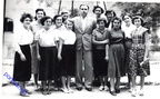 FOTO NUM -  019  -  1951 1952 IV A con professore Gargiulo