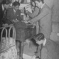 FOTO NUM -  029  -  1955 Stampa del giornale Caleidoscopio prof. Baldi e collaborator