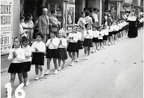 1959 Processione con scuola Sangiovanni si intravedono lanzavecchia Anna Pisapia e Vittorio Lanzavecchia