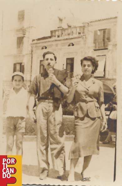 1950 Piazza Duomo Giuseppe e Anna M. Morgera con Anna D&#039;Amato