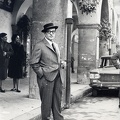 1975 circa Giuseppe Santoro in piazza