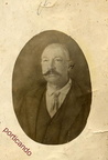 1929 circa Francesco Matonti titolare della rivendita tabacchi in piazza