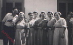 1950 circa - Maestranze della Manifattura Tabacchi - Donna con i fiori in mano la 'Maestra' Antonietta Noviello