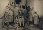 1958 circa operaie della manifattura con Pio Di Domenico