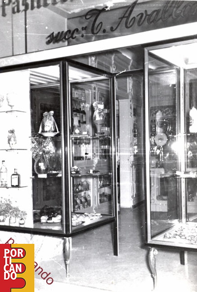 1965_circa_pasticceria_Luigi_Avallone.jpg
