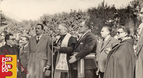 1960_circa__Don_Peppino_Caiazza_Daniele_Caiazza_Vescovo_Alfredo_Vozzi_Eugenio_Abbro_Musumeci.jpg