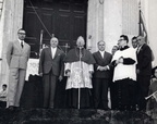 1970 circa il vescovo Vozzi benedice i pistoni all festa di monte castello  fra gli altri Caiazza Eugenio Abbro Clarizia