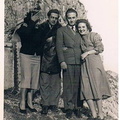 1953 Pasquale Criscuolo con Annamaria Palmieri ed una coppia di amici a Furore